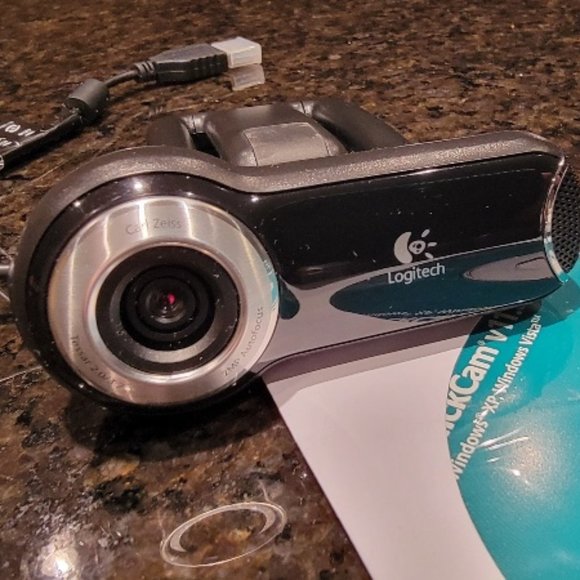 Logitech QuickCam Pro 9000 HD USB 2MP Autofocus Lens Camera - Picture 1 of 2